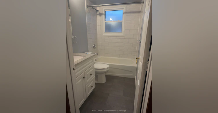 444 Osiris Drive, Richmond Hill, ON, L4C 2P9 - 4