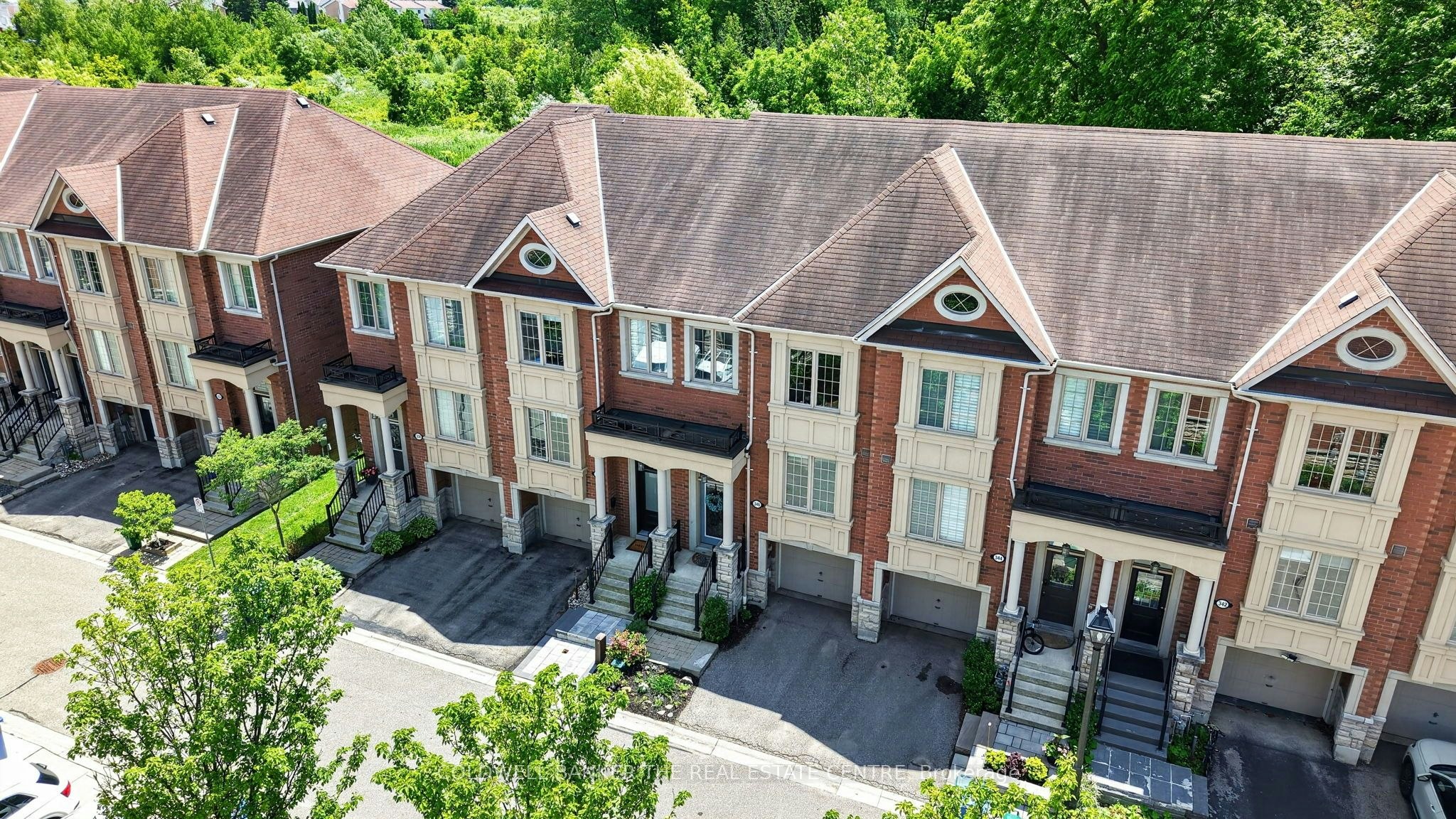 346 Doak Lane, Newmarket, ON, L3Y 0A7
