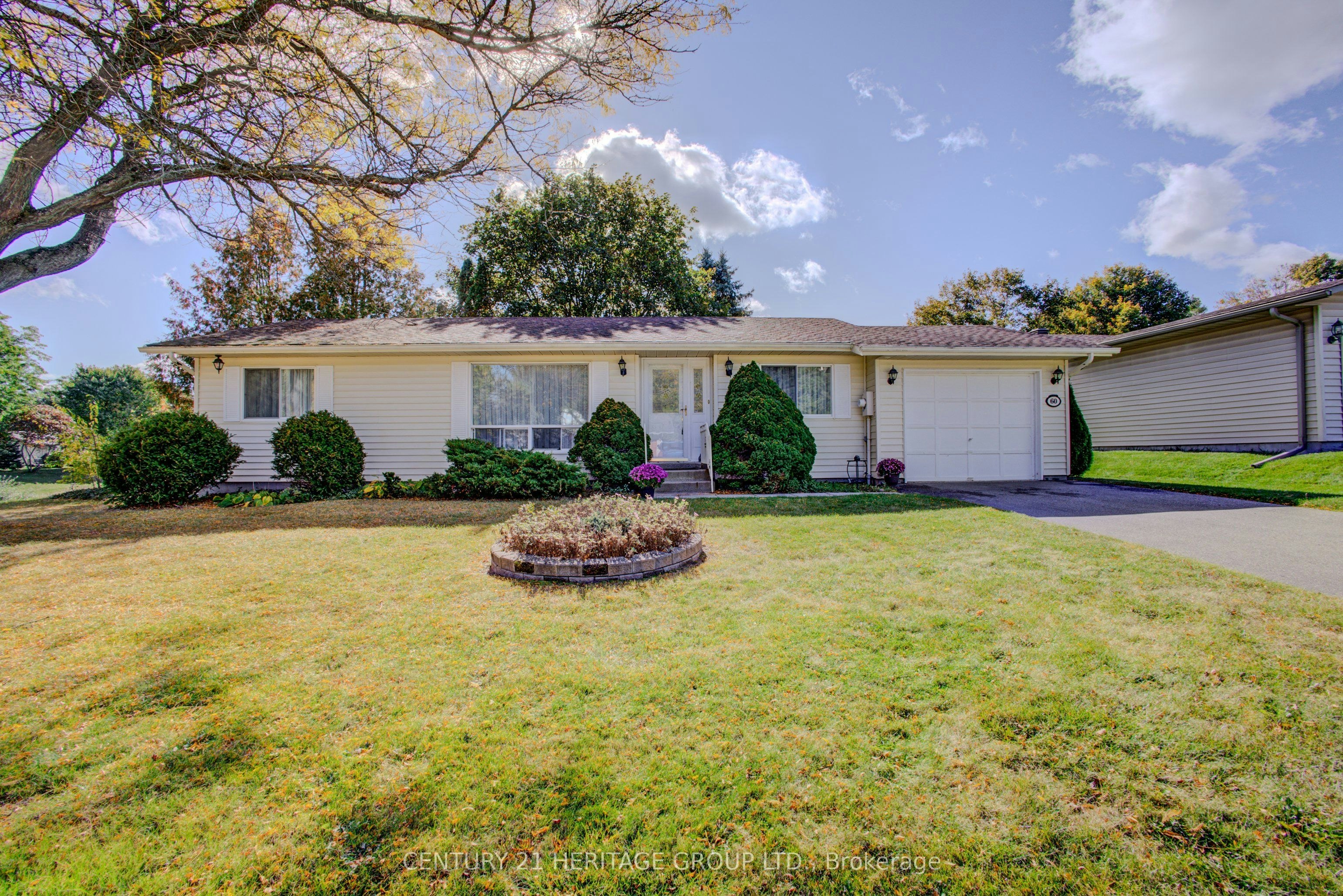 60 Tecumseth Pines Drive, New Tecumseth, ON, L0G 1W0