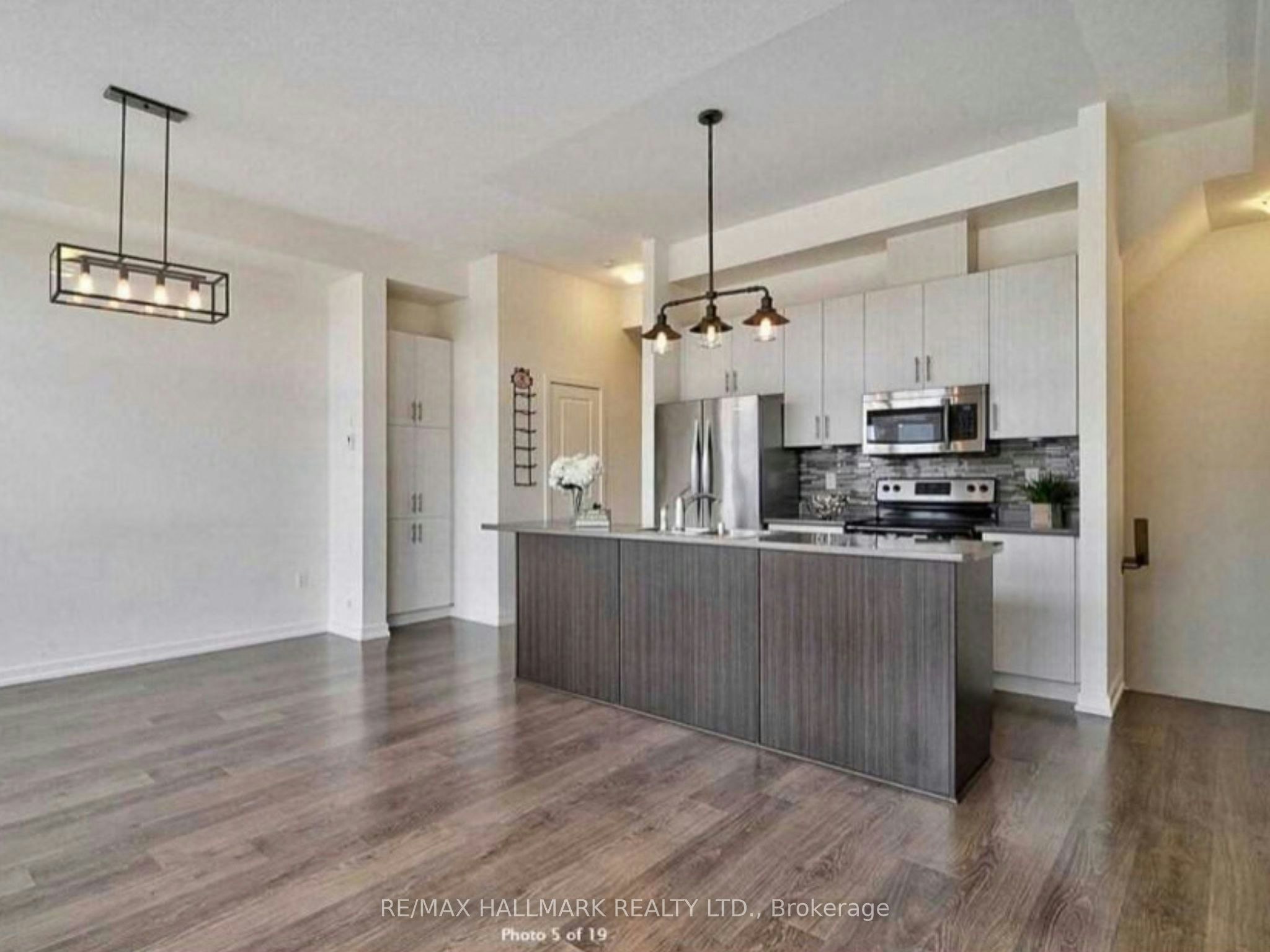 17 Cornerbank Crescent, Whitchurch-Stouffville, ON, L4A 1X1 - 3