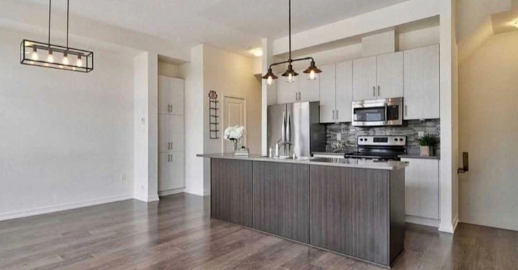 17 Cornerbank Crescent, Whitchurch-Stouffville, ON, L4A 1X1 - 3