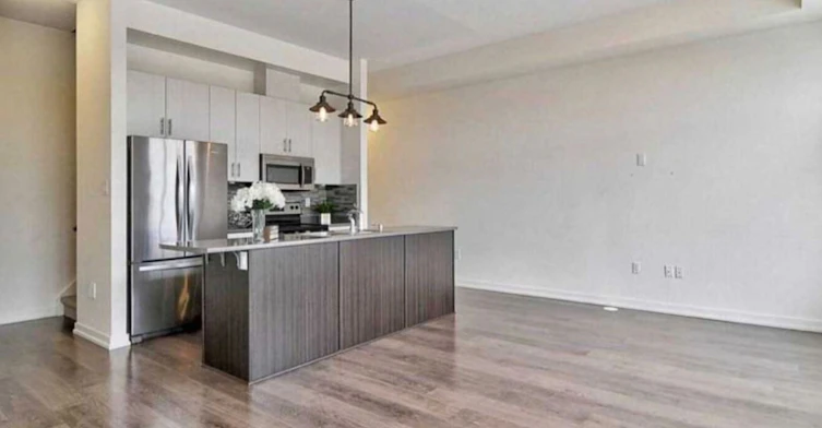 17 Cornerbank Crescent, Whitchurch-Stouffville, ON, L4A 1X1 - 2