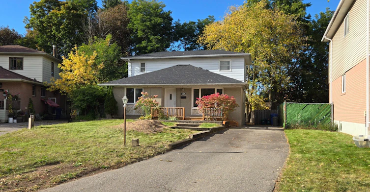 46 Collins Crescent, Aurora, ON, L4G 2W2