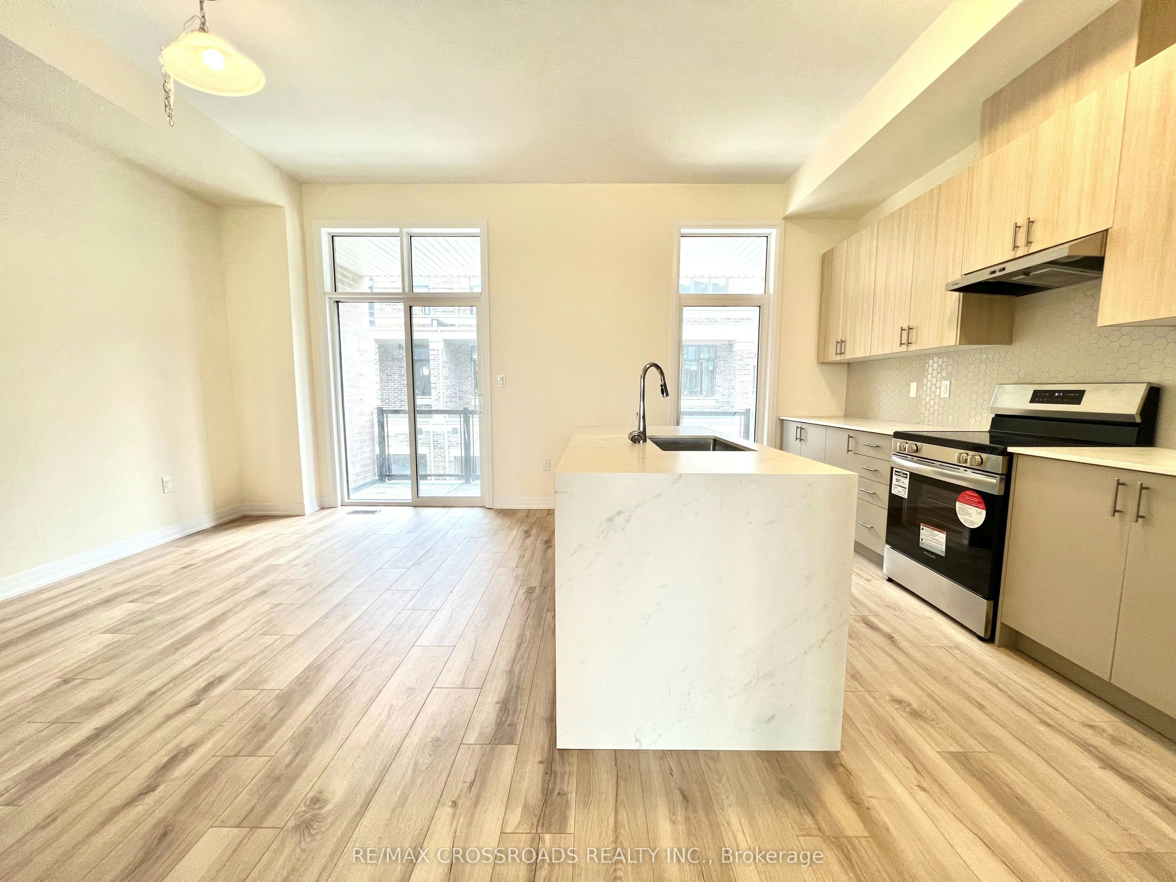 11421 Leslie Street, Richmond Hill, ON, L4S 0N7 - 4