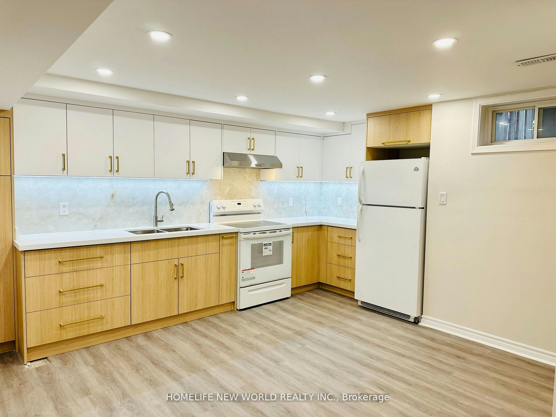 16 Marion Crescent, Markham, ON, L3P 6E7 - 2