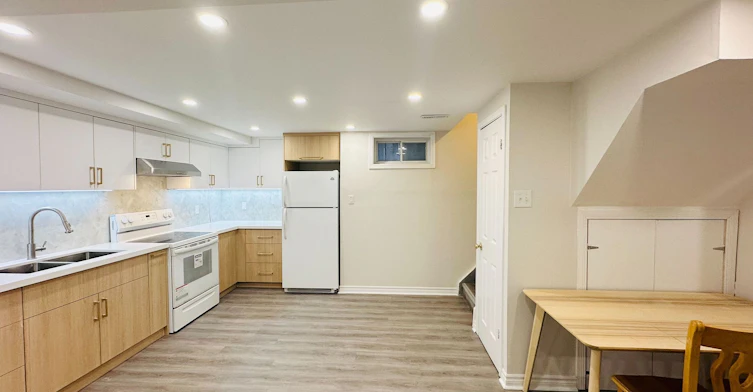 16 Marion Crescent, Markham, ON, L3P 6E7
