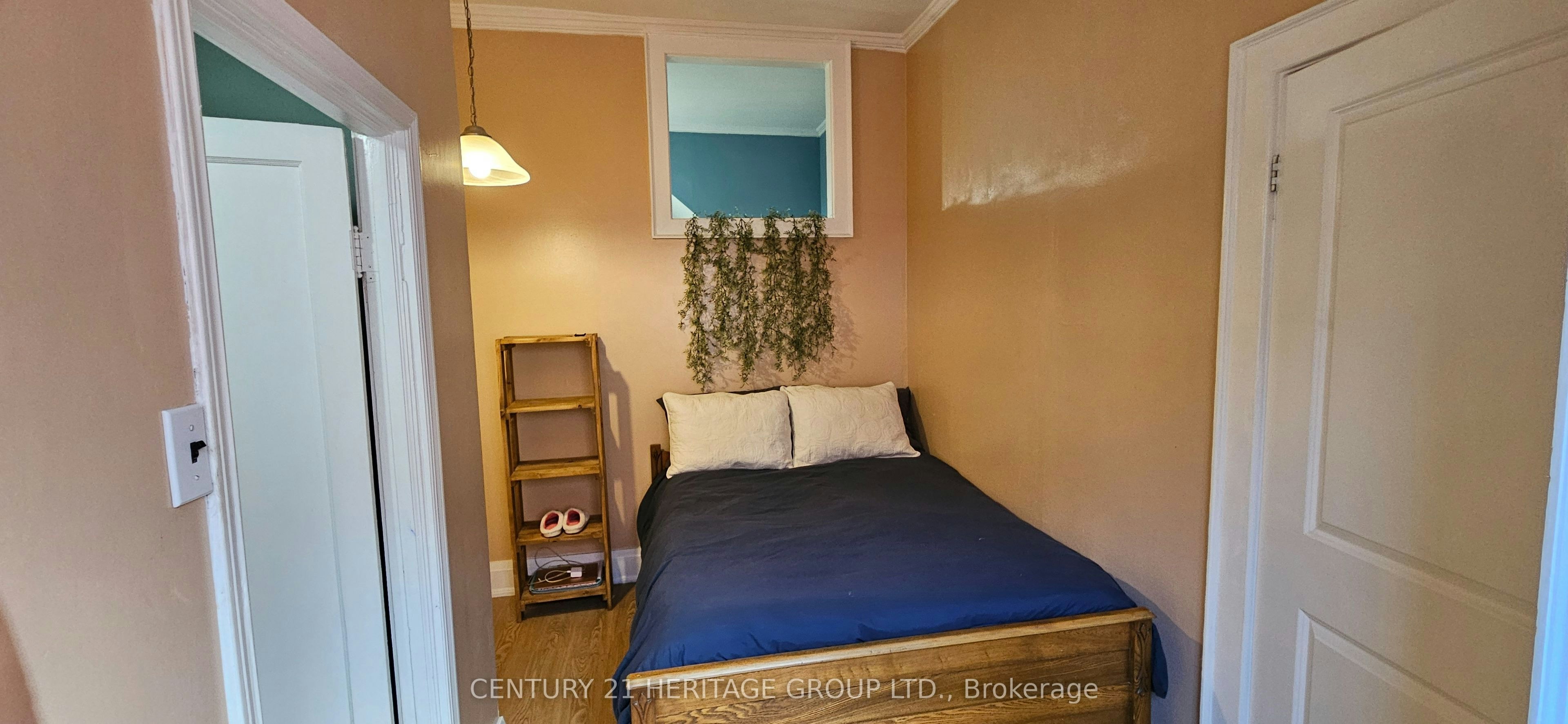 4-201A Main Street S, Newmarket, ON, L3Y 1R1 - 4
