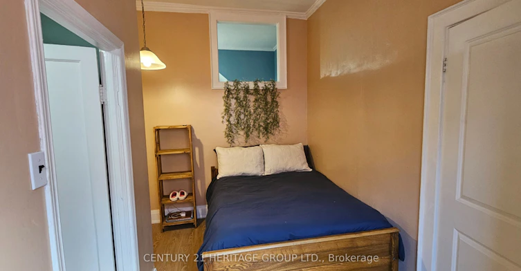 4-201A Main Street S, Newmarket, ON, L3Y 1R1 - 4