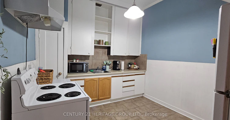 4-201A Main Street S, Newmarket, ON, L3Y 1R1 - 5