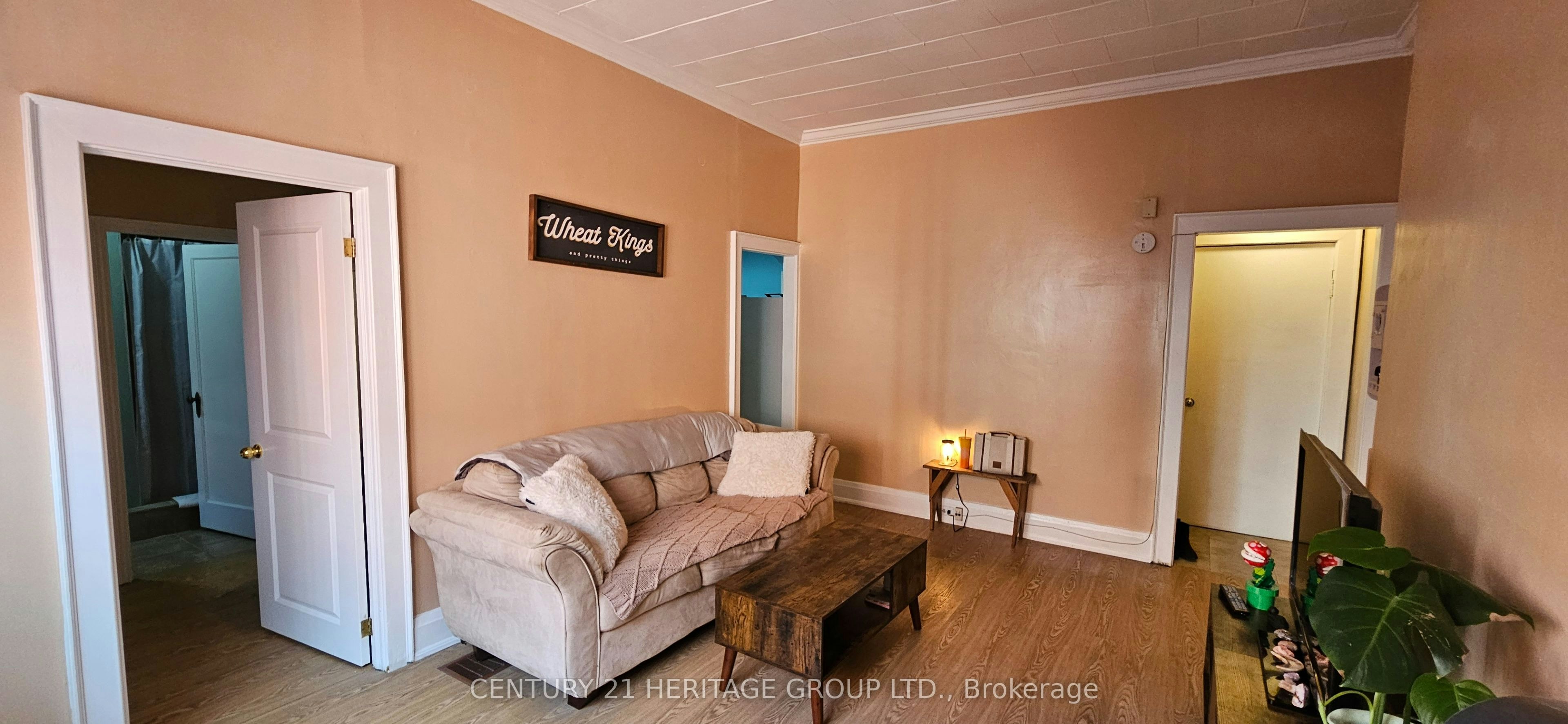 4-201A Main Street S, Newmarket, ON, L3Y 1R1 - 3