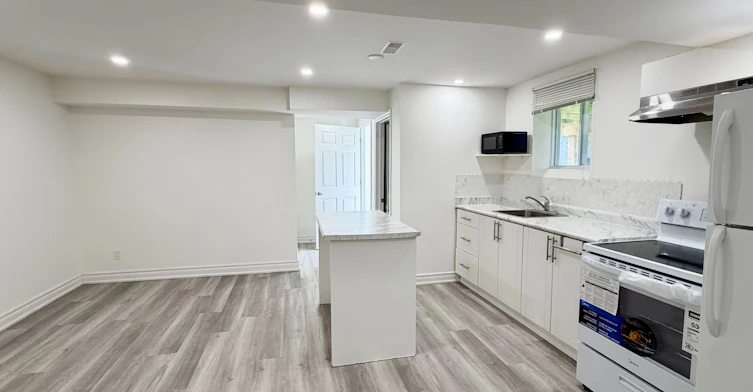 Lower-858 Cassie Road, Newmarket, ON, L3X 1S3 - 11