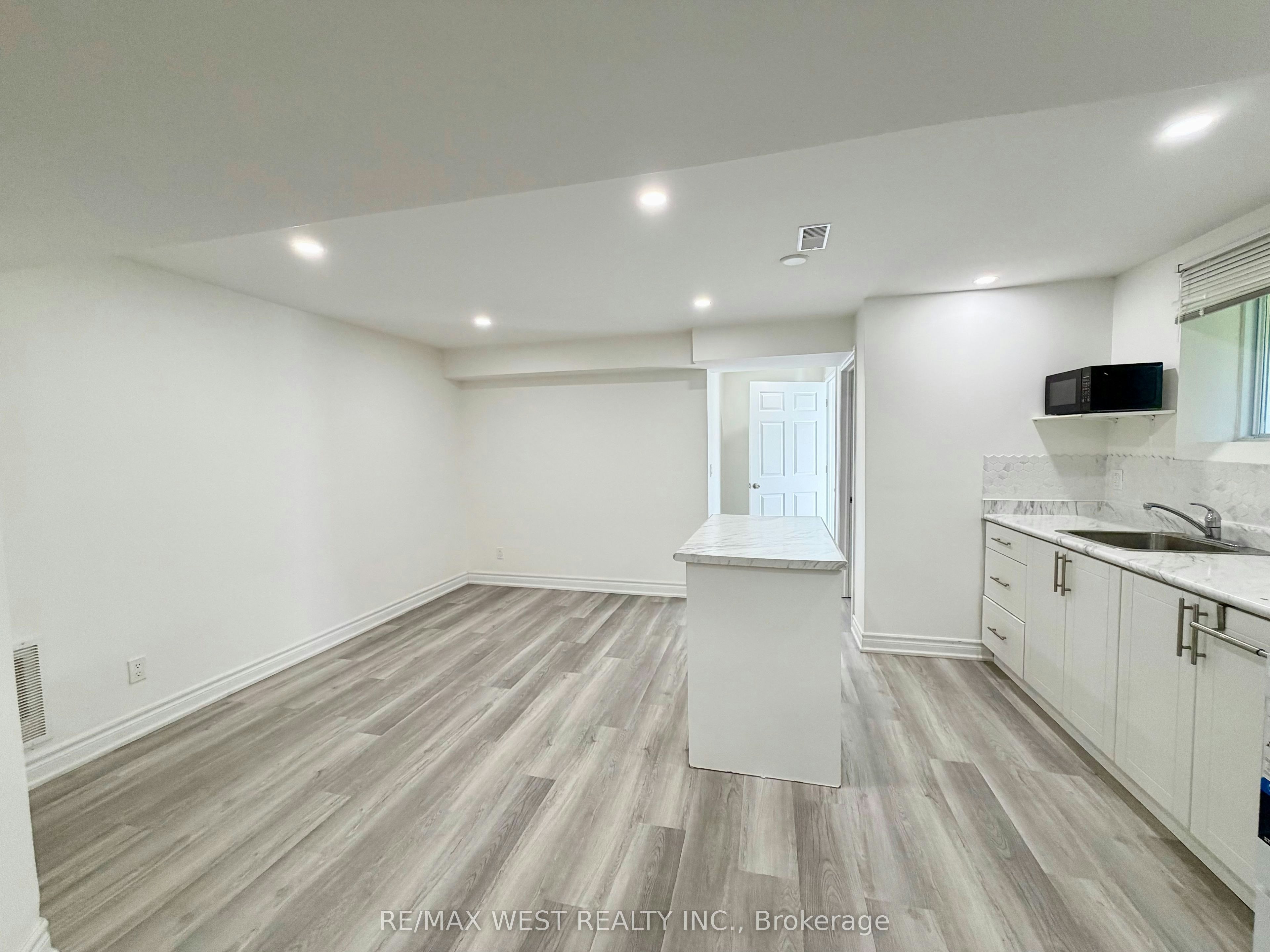 Lower-858 Cassie Road, Newmarket, ON, L3X 1S3 - 12