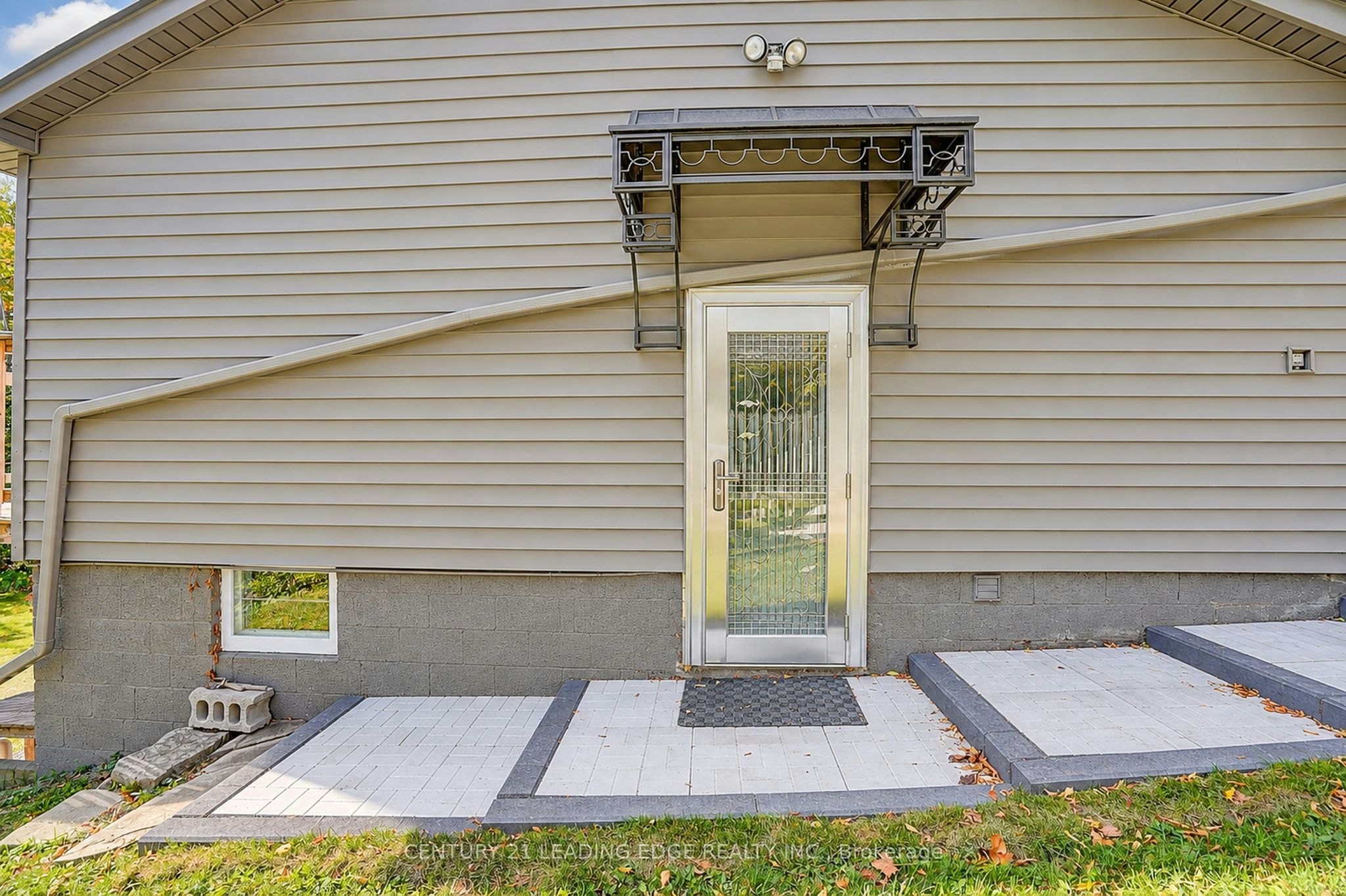 Basement-1006 Elgin Street, Newmarket, ON, L3Y 3C1 - 3