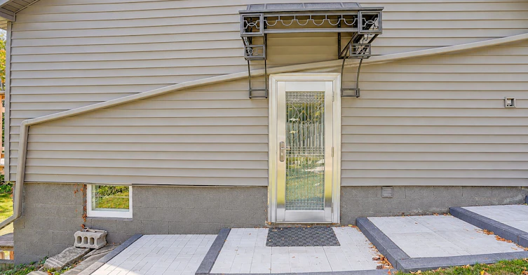 Basement-1006 Elgin Street, Newmarket, ON, L3Y 3C1 - 3