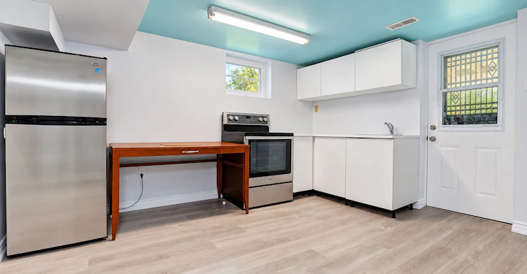 Basement-1006 Elgin Street, Newmarket, ON, L3Y 3C1 - 5