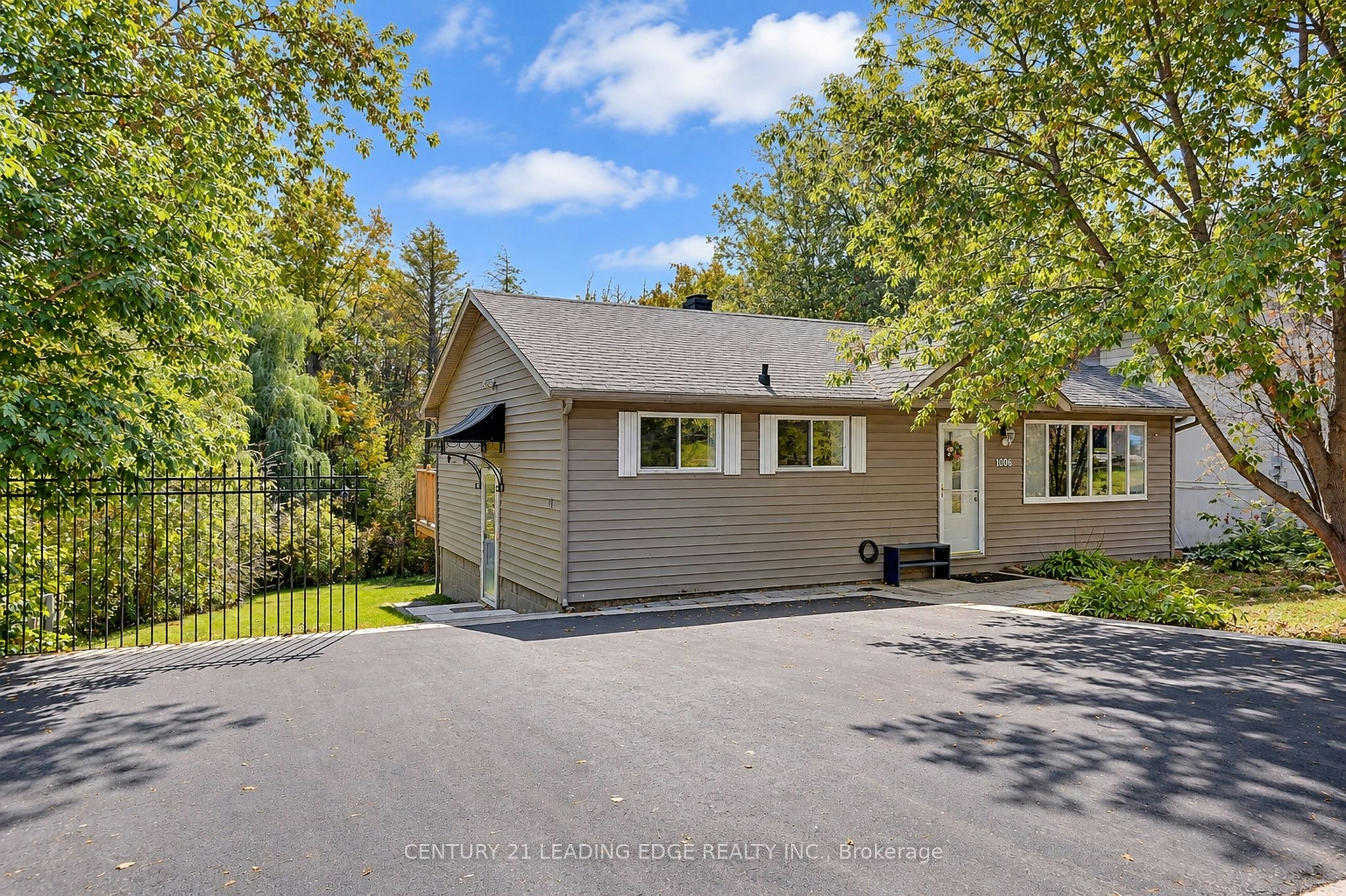 Basement-1006 Elgin Street, Newmarket, ON, L3Y 3C1