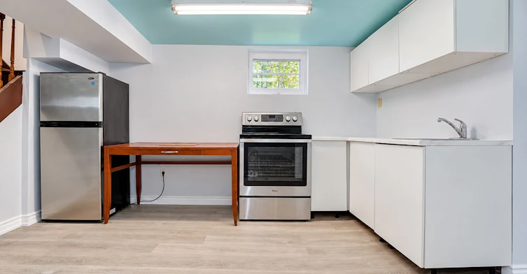 Basement-1006 Elgin Street, Newmarket, ON, L3Y 3C1 - 6