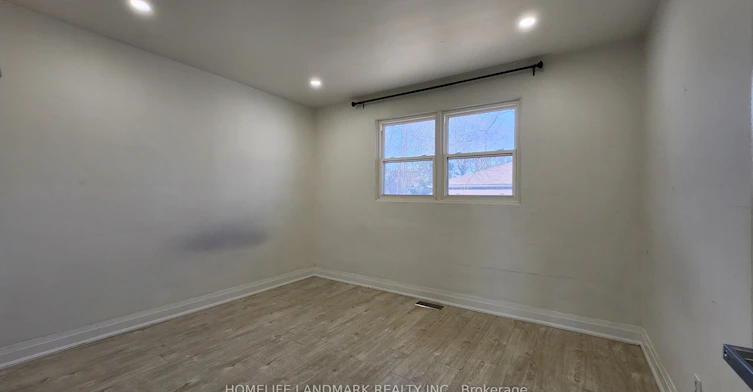235 Penn Avenue, Newmarket, ON, L3Y 2S4 - 8