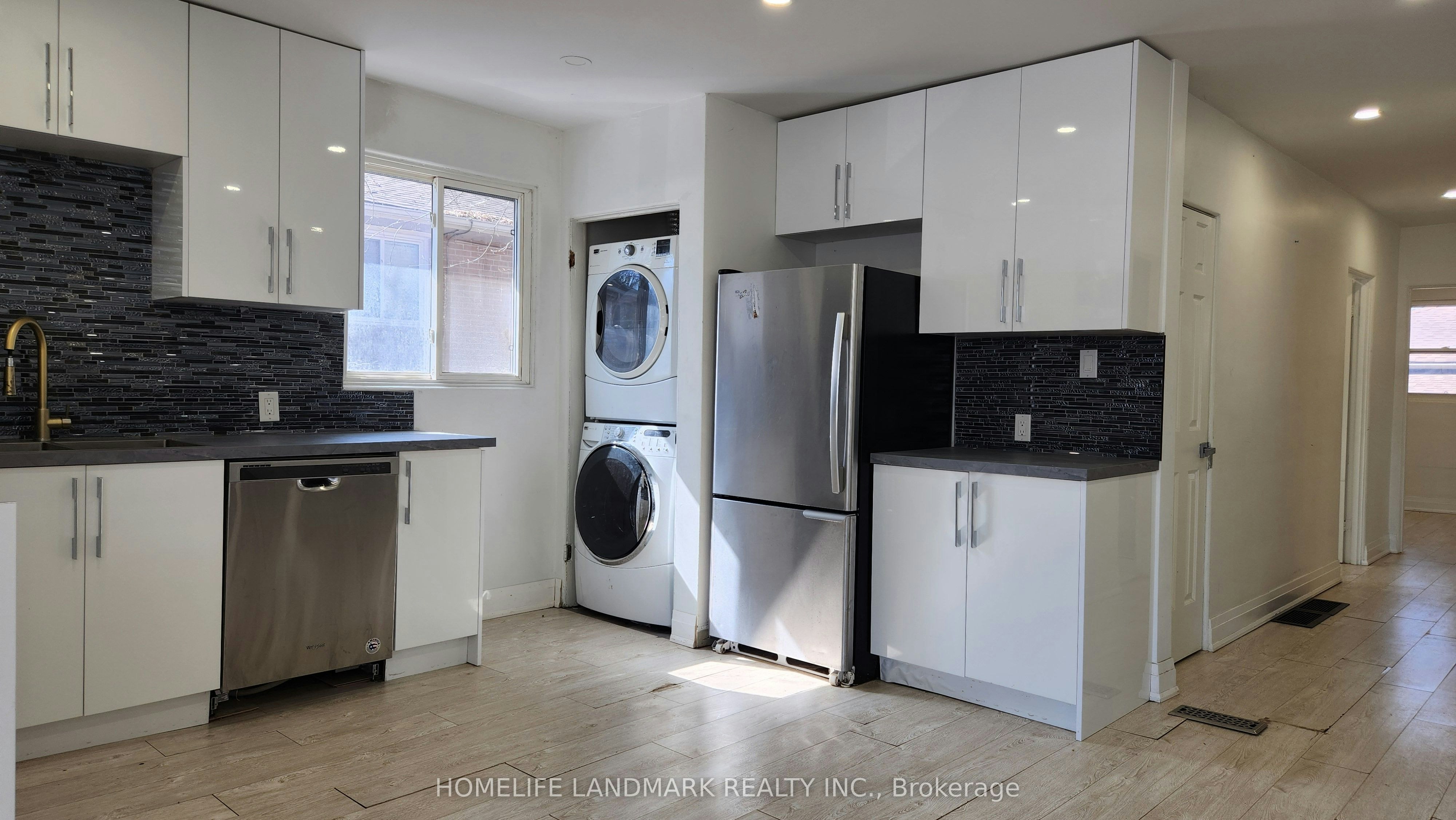 235 Penn Avenue, Newmarket, ON, L3Y 2S4