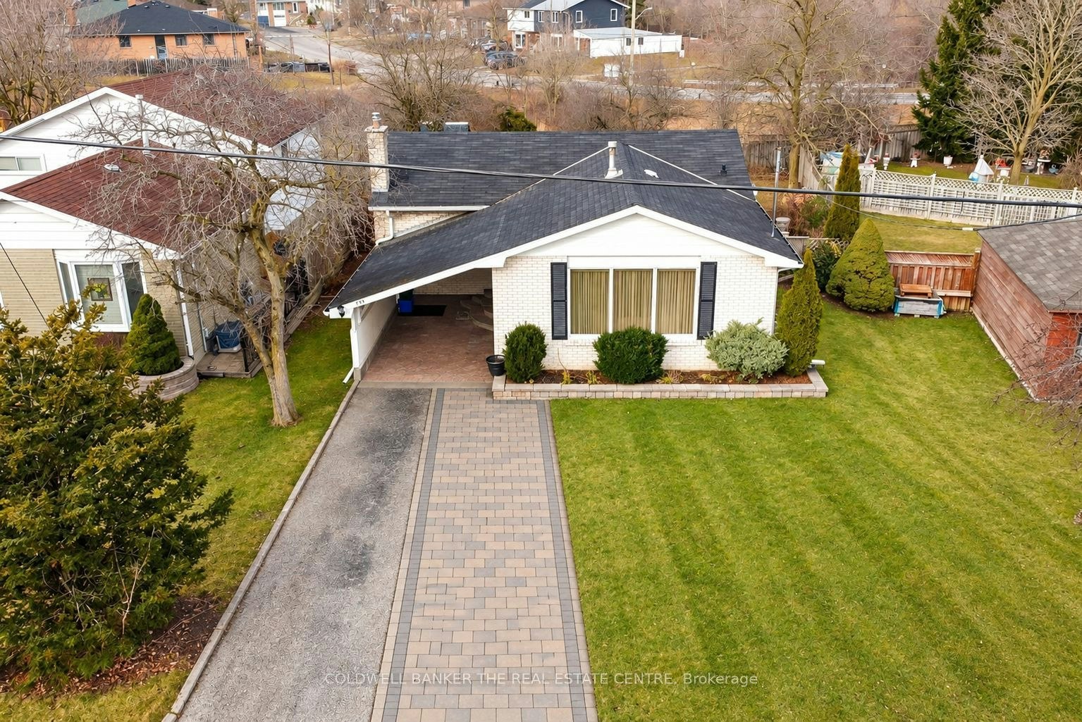 #Main-140 Woodpark Place, Newmarket, ON, L3Y 3P6