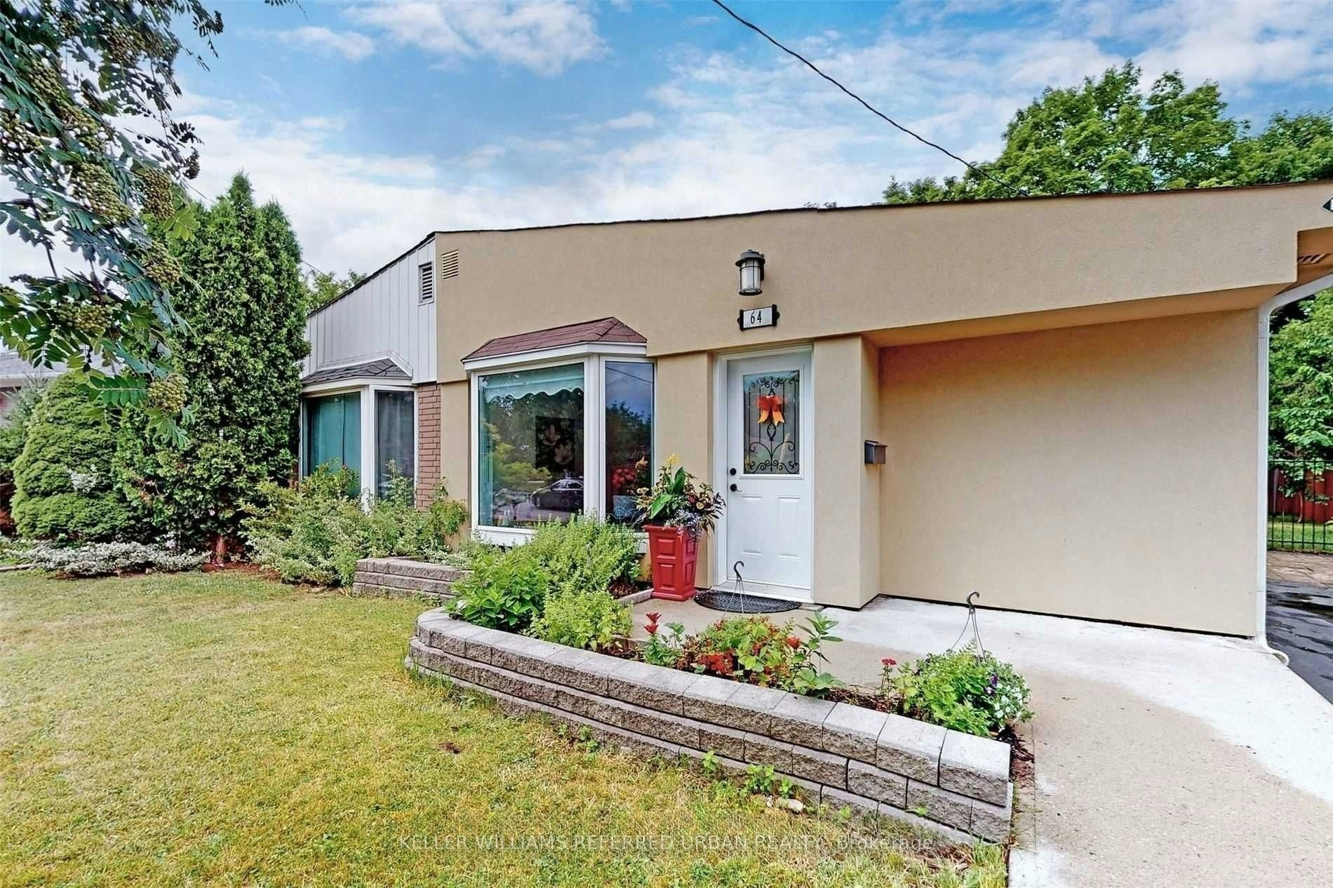 64 Lindsay Avenue, Newmarket, ON, L3Y 4N6