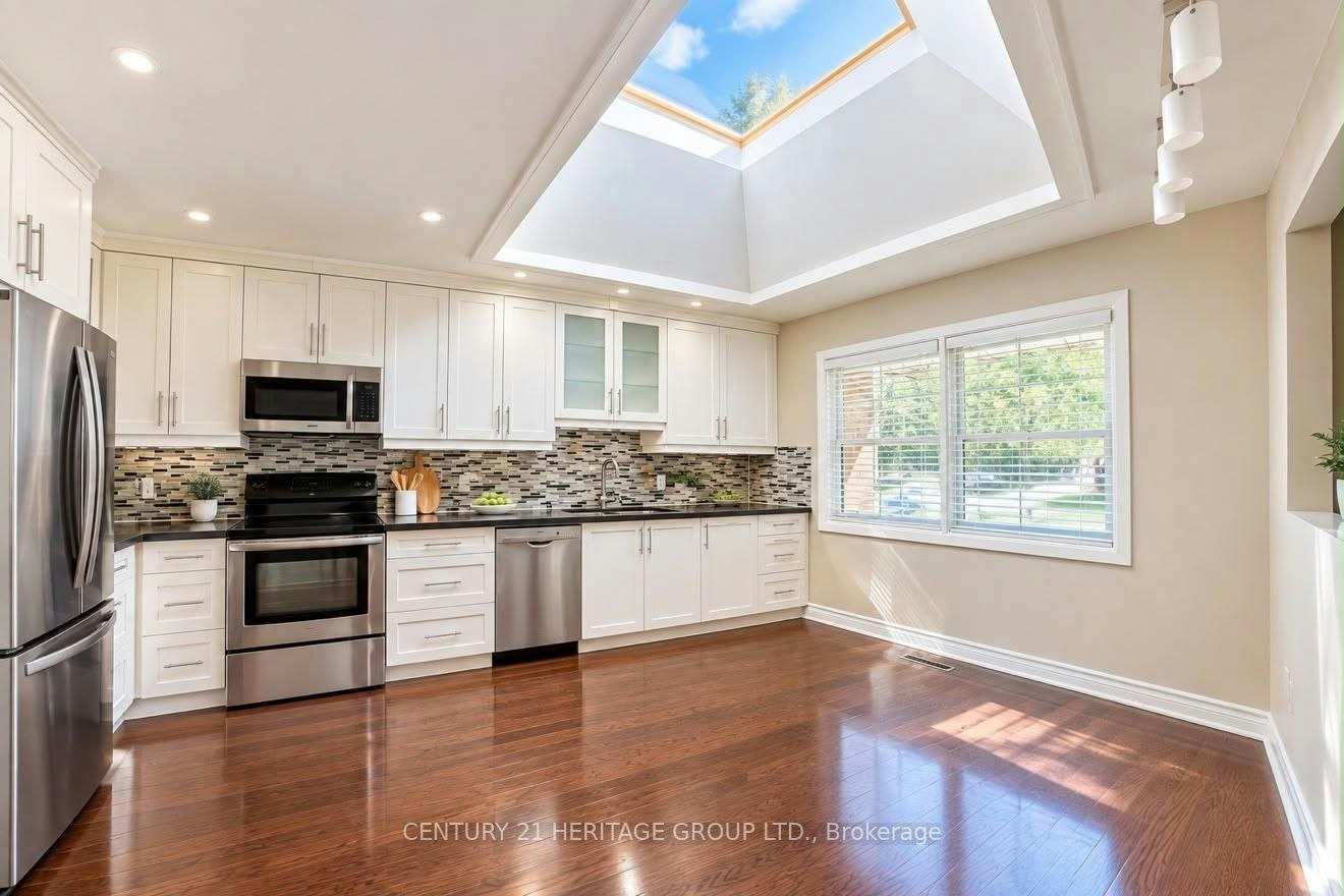 130 Grandview Avenue, Markham, ON, L3T 1H6 3