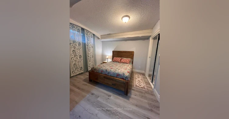 77 Garden Avenue, Richmond Hill, ON, L4C 6L6 - 6