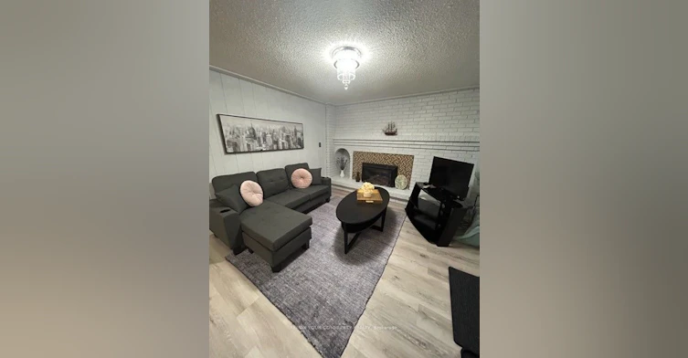 77 Garden Avenue, Richmond Hill, ON, L4C 6L6