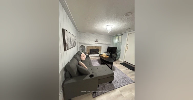 77 Garden Avenue, Richmond Hill, ON, L4C 6L6 - 3