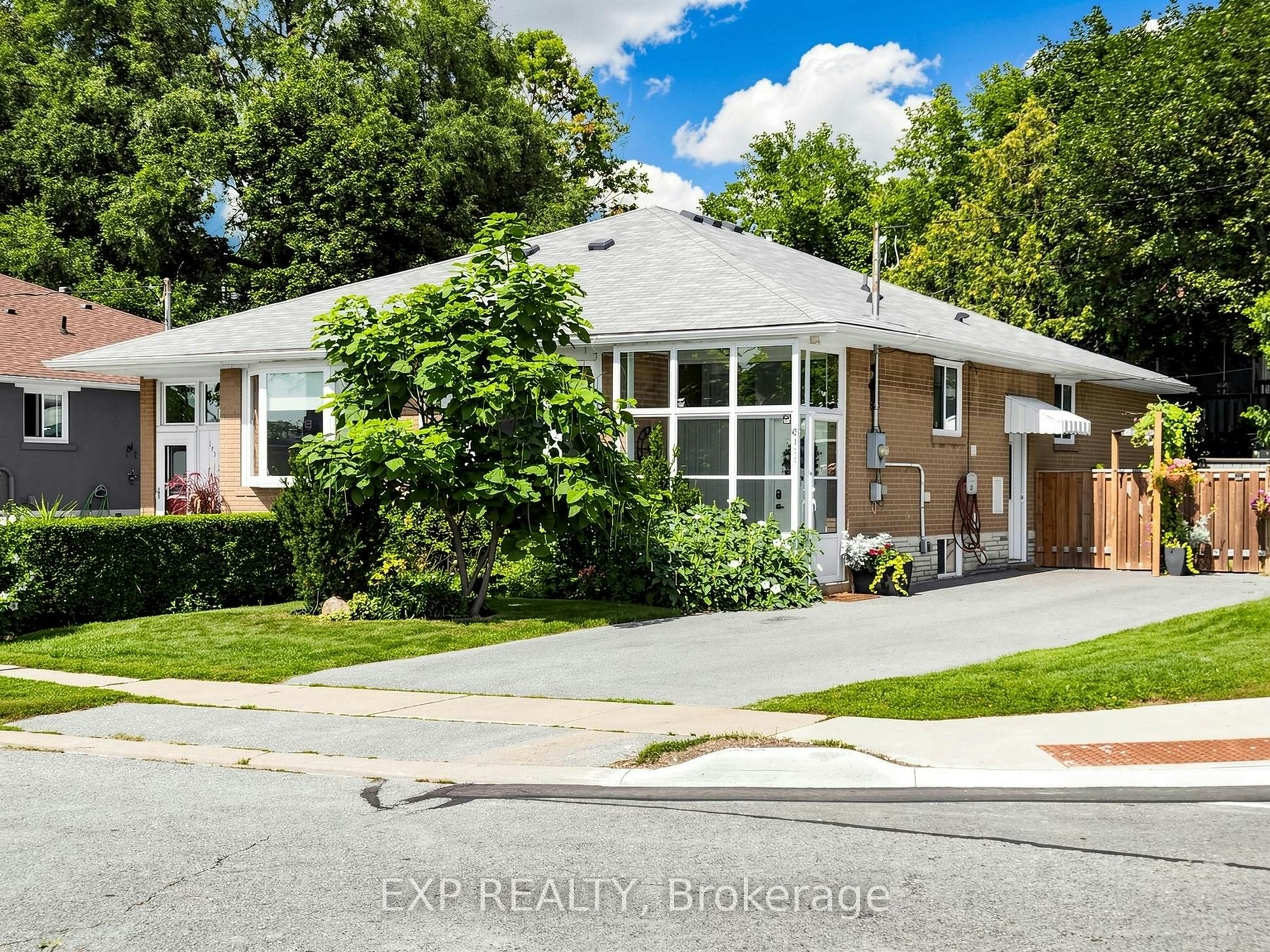 175 Penn Avenue, Newmarket, ON, L3Y 2S3