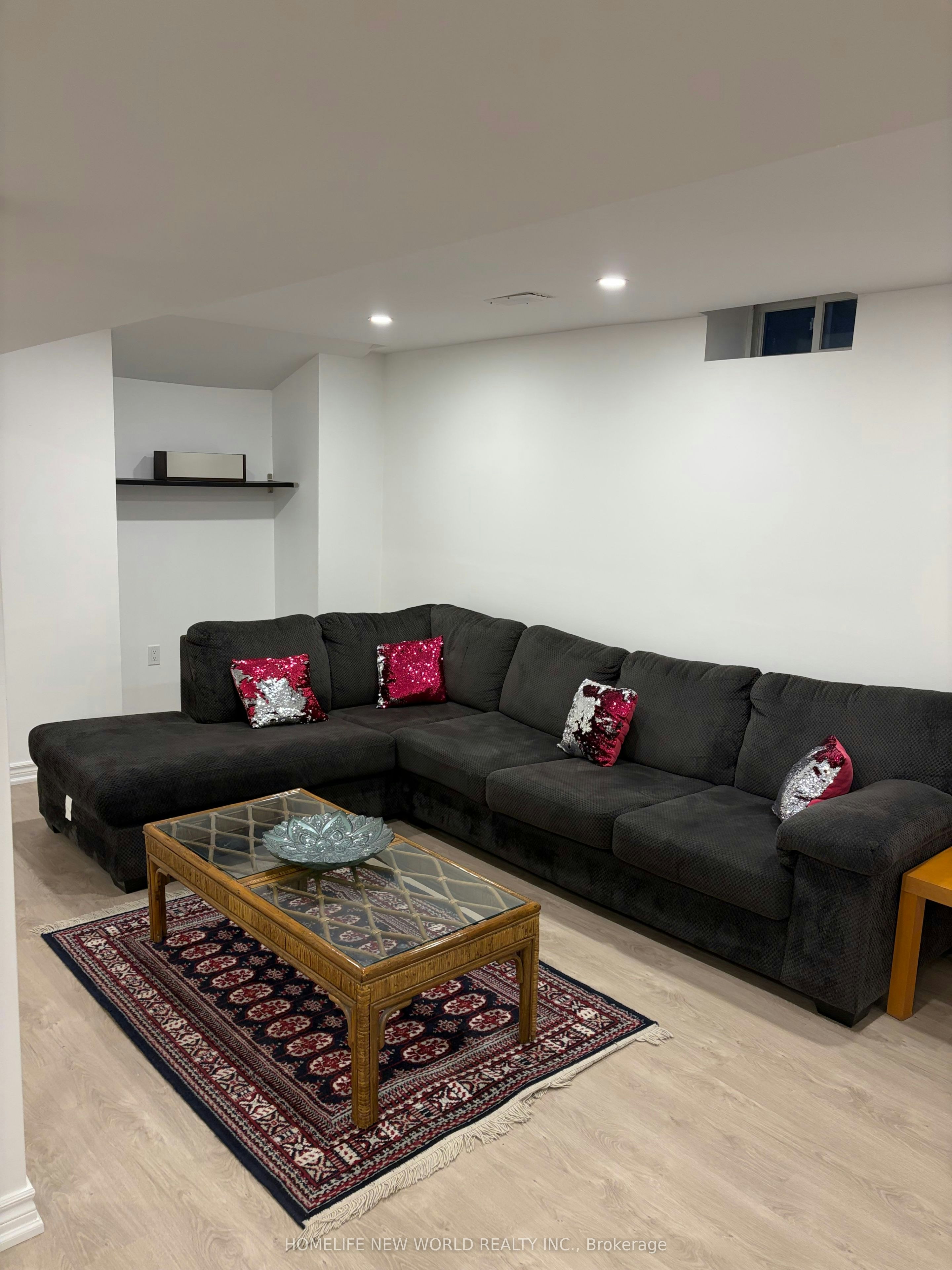 Basement-35 Ashfield Drive, Richmond Hill, ON, L4E 2L7 - 4
