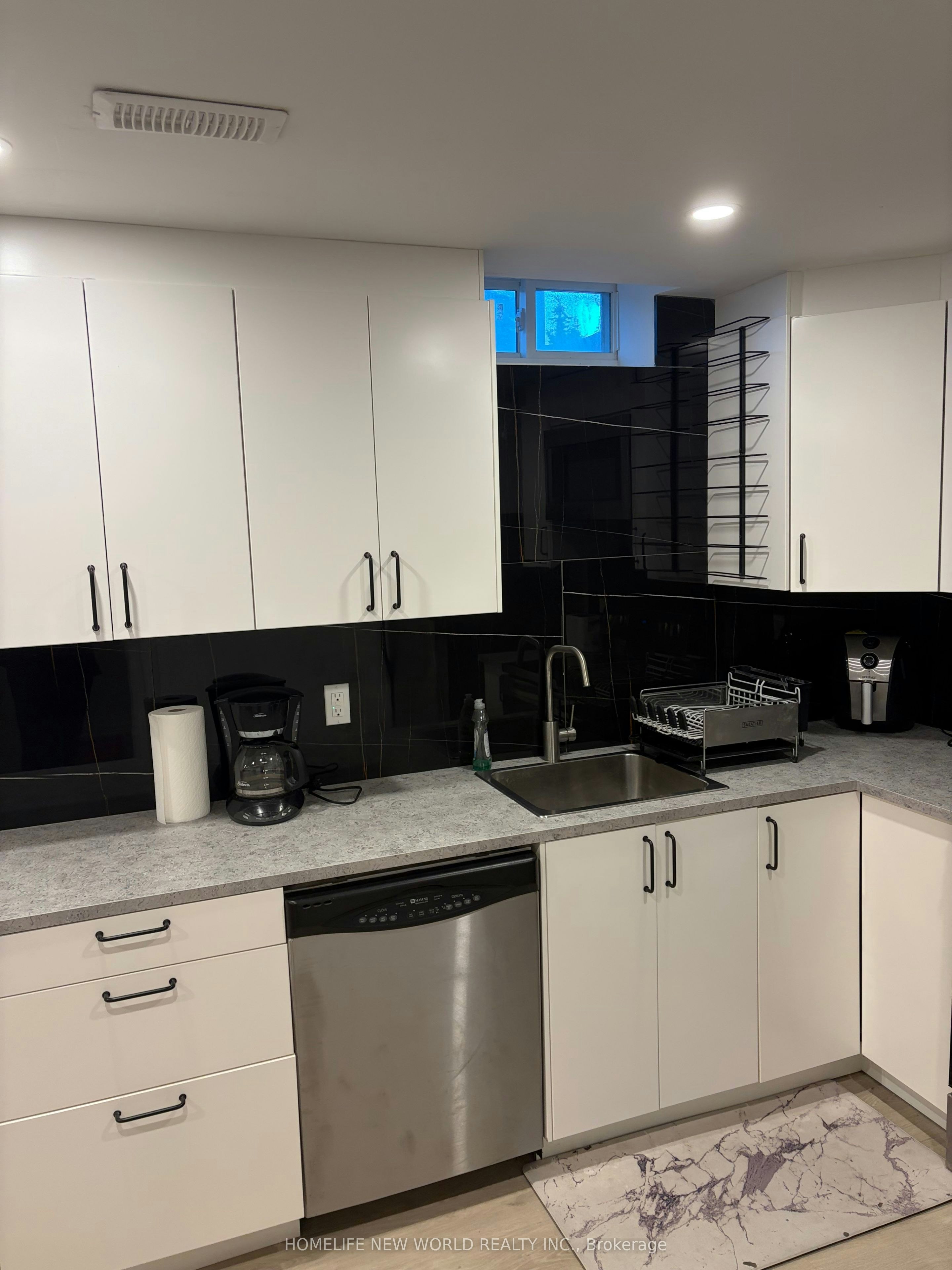 Basement-35 Ashfield Drive, Richmond Hill, ON, L4E 2L7 - 10
