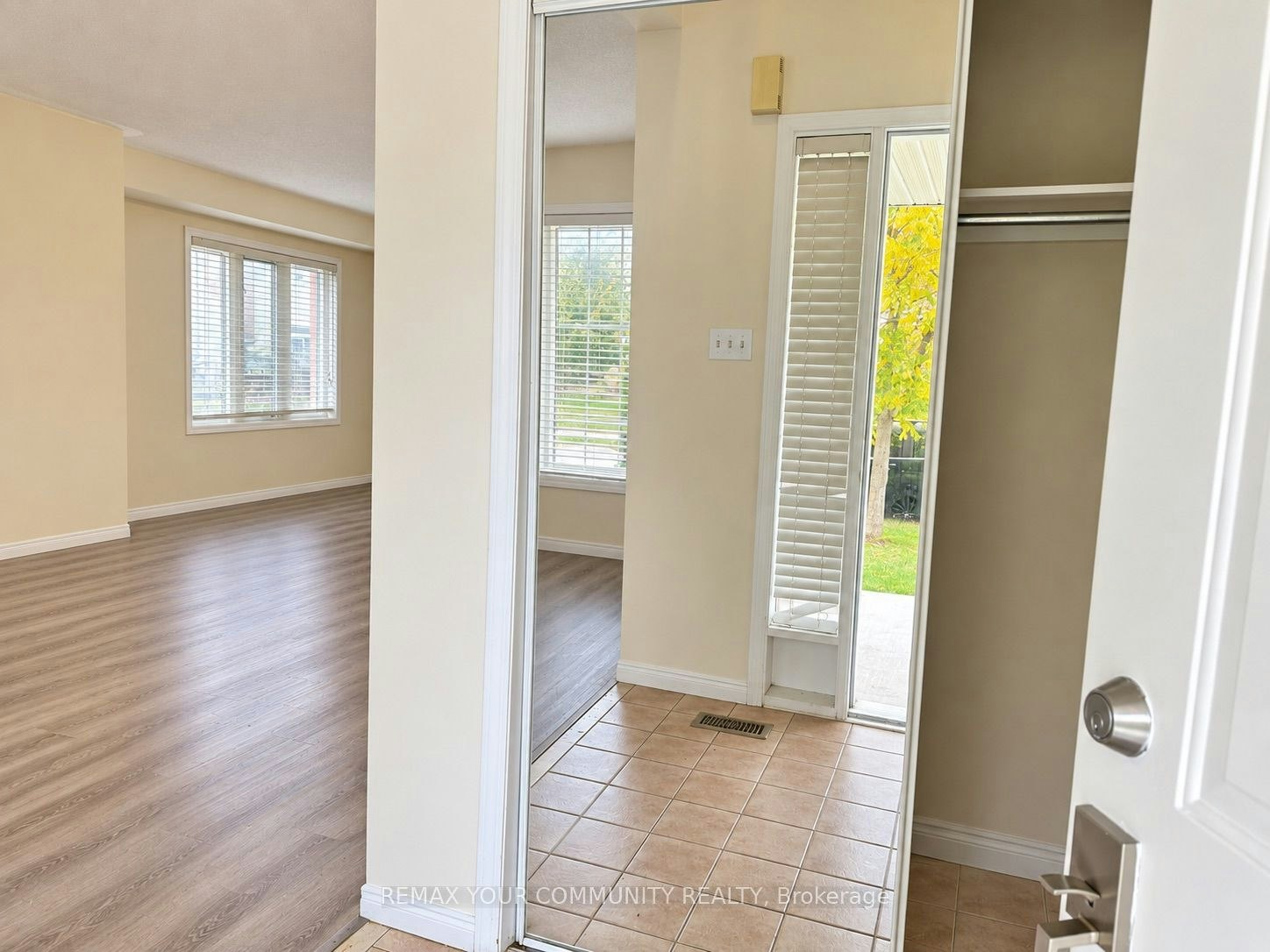 163 Flagstone Way, Newmarket, ON, L3X 2Z7 - 3