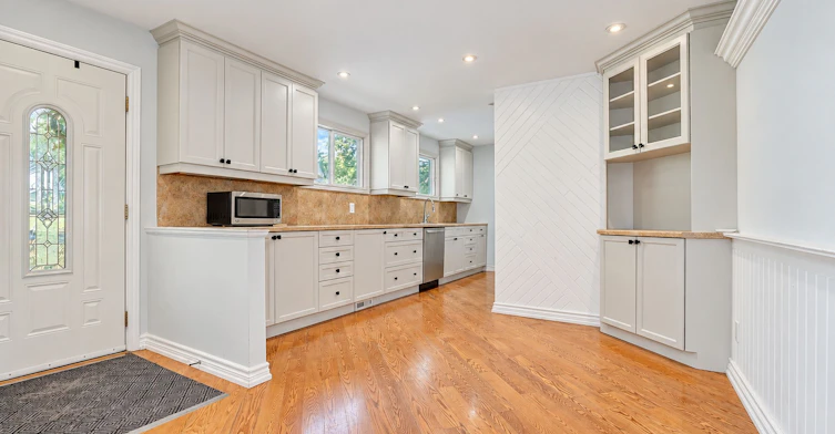 Main Flr-1006 Elgin Street, Newmarket, ON, L3Y 3C1 - 6