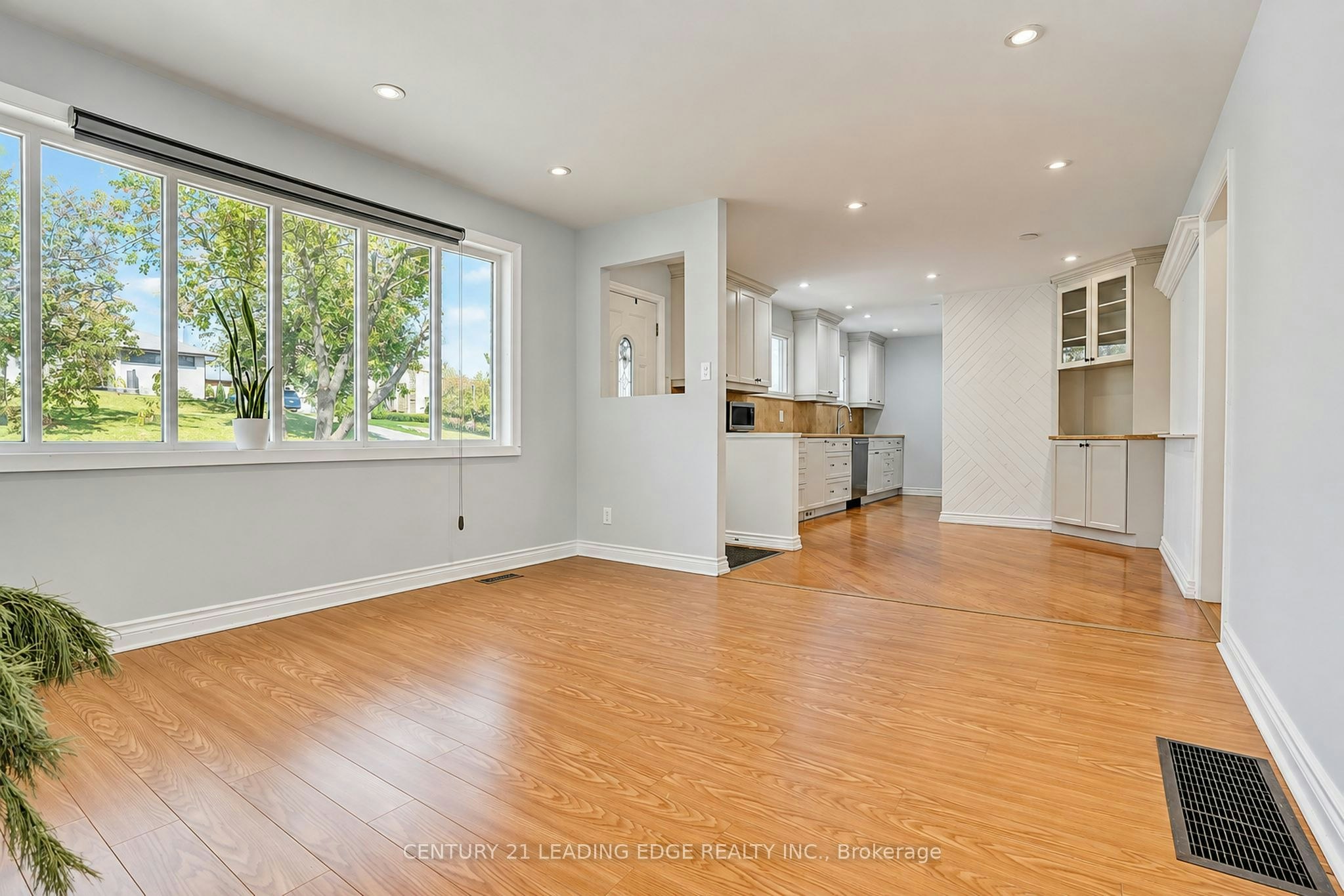 Main Flr-1006 Elgin Street, Newmarket, ON, L3Y 3C1 - 19