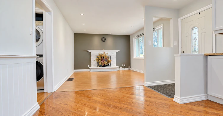 Main Flr-1006 Elgin Street, Newmarket, ON, L3Y 3C1 - 16