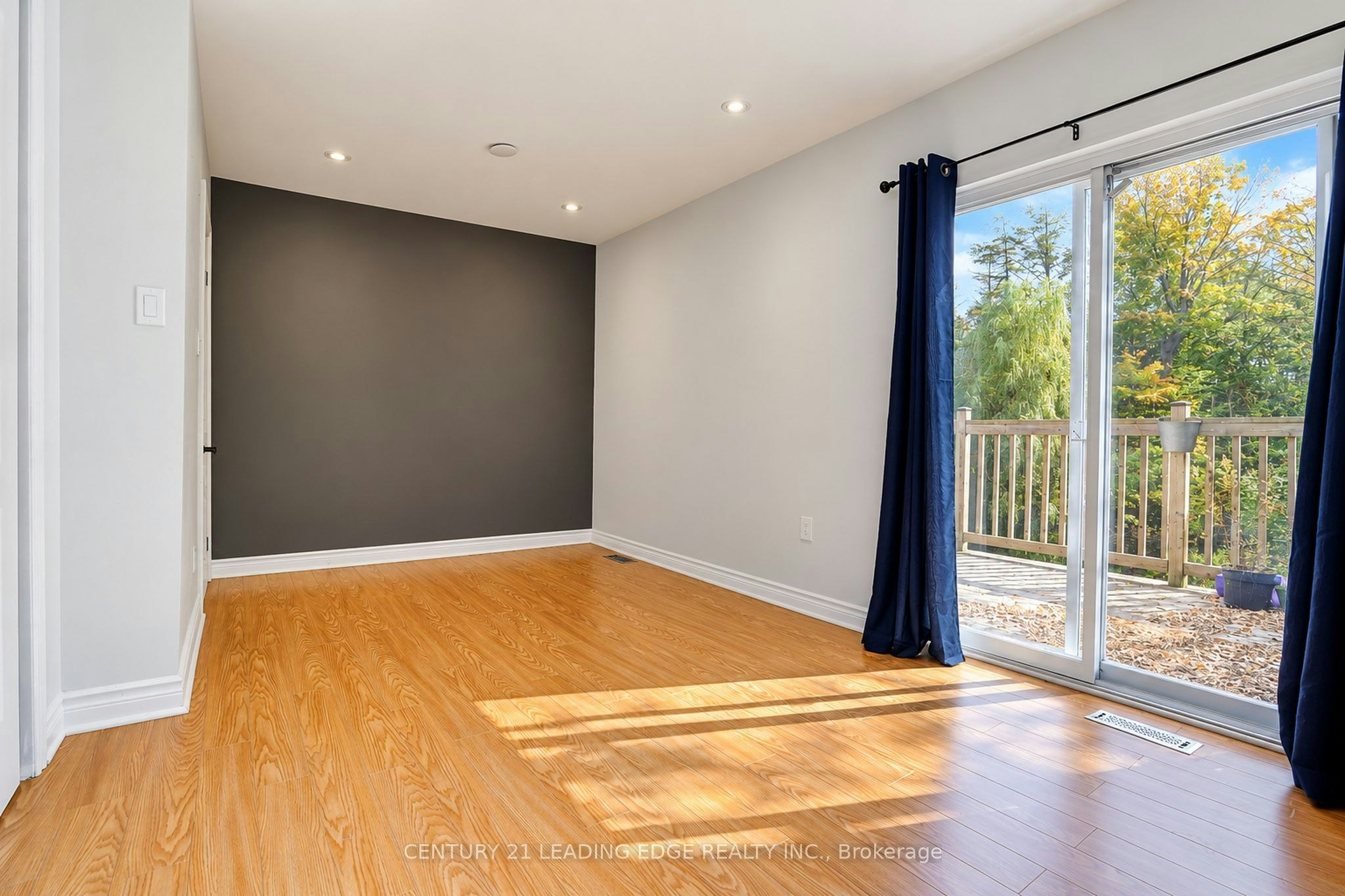 Main Flr-1006 Elgin Street, Newmarket, ON, L3Y 3C1 - 24