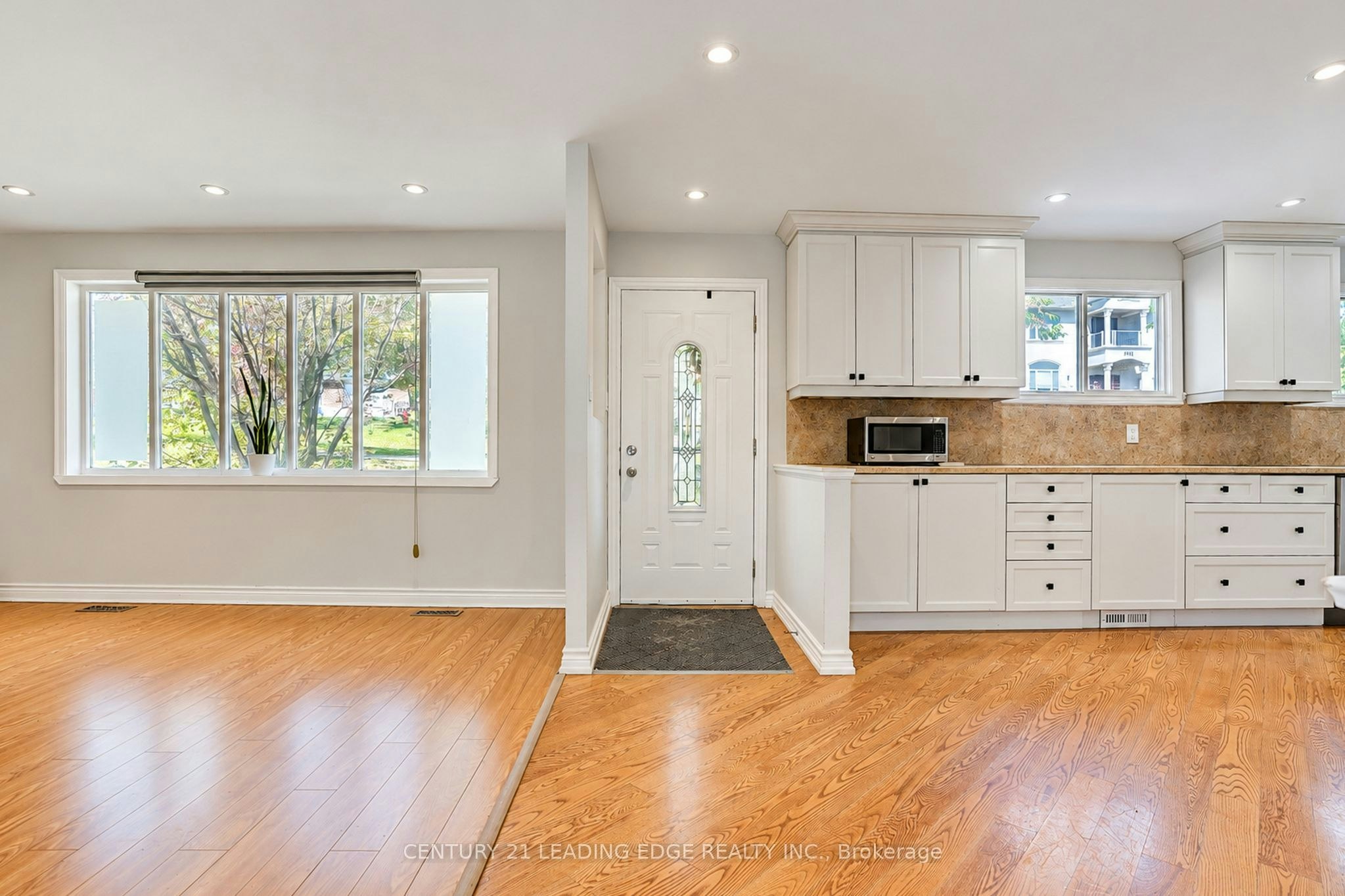 Main Flr-1006 Elgin Street, Newmarket, ON, L3Y 3C1 - 5