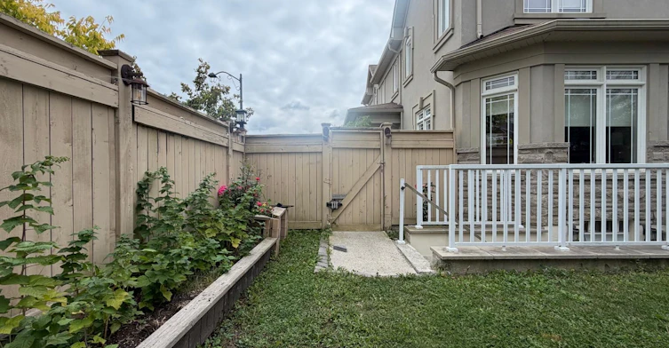 Lower Level-113B Timna Crescent, Vaughan, ON, L6A 0X2 - 4