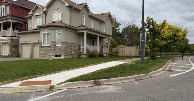 Lower Level-113B Timna Crescent, Vaughan, ON, L6A 0X2 - 2