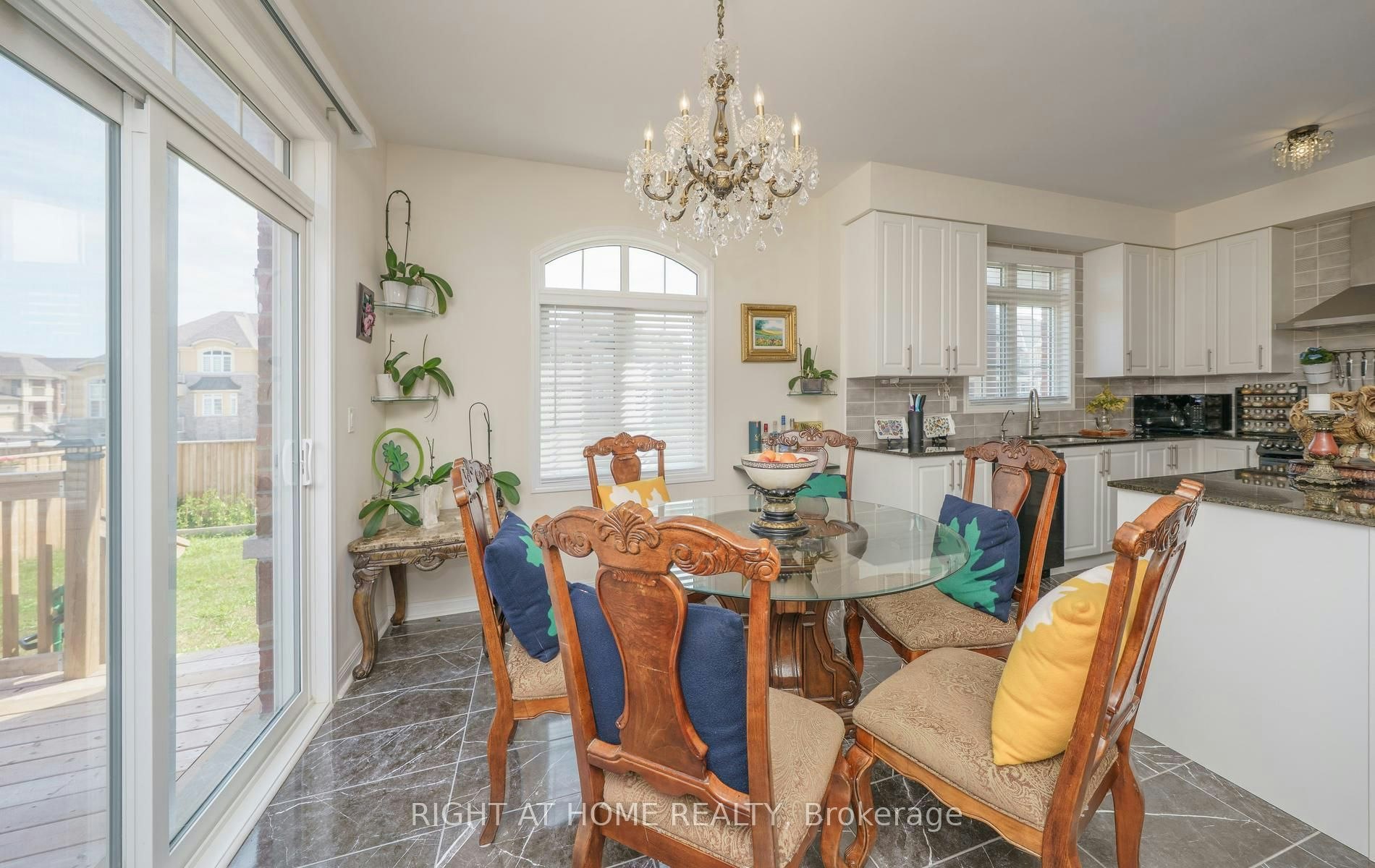 2 Cliff Thompson Court, Georgina, ON, L0E 1R0 - 6