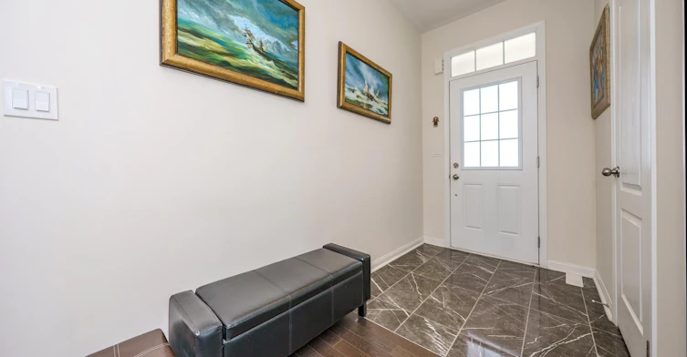 2 Cliff Thompson Court, Georgina, ON, L0E 1R0 - 3