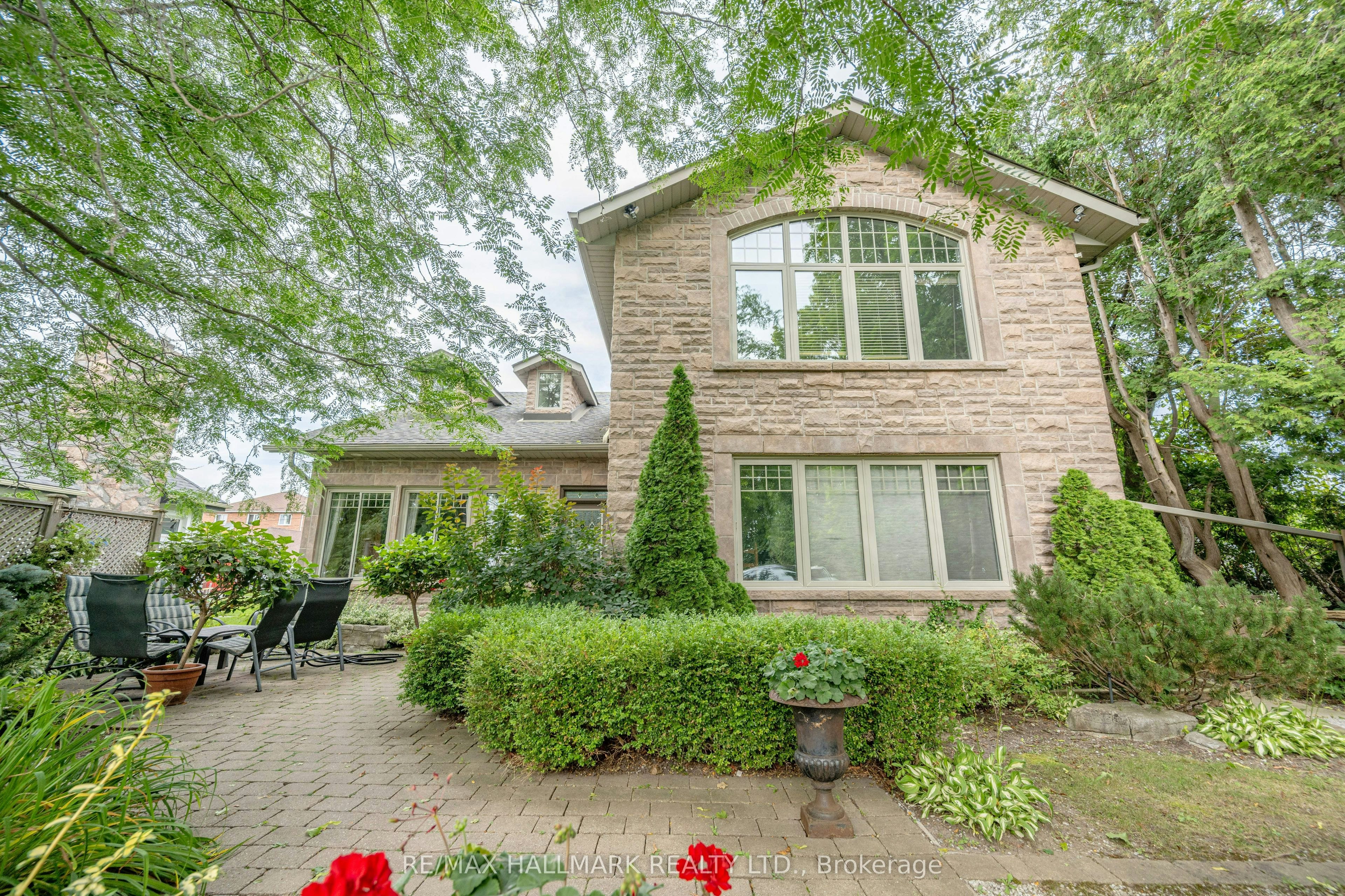 361 Lake Drive N, Georgina, ON, L4P 3C8