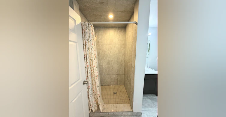 93 North Ridge Road, Vaughan, ON, L4L 2G9 - 5