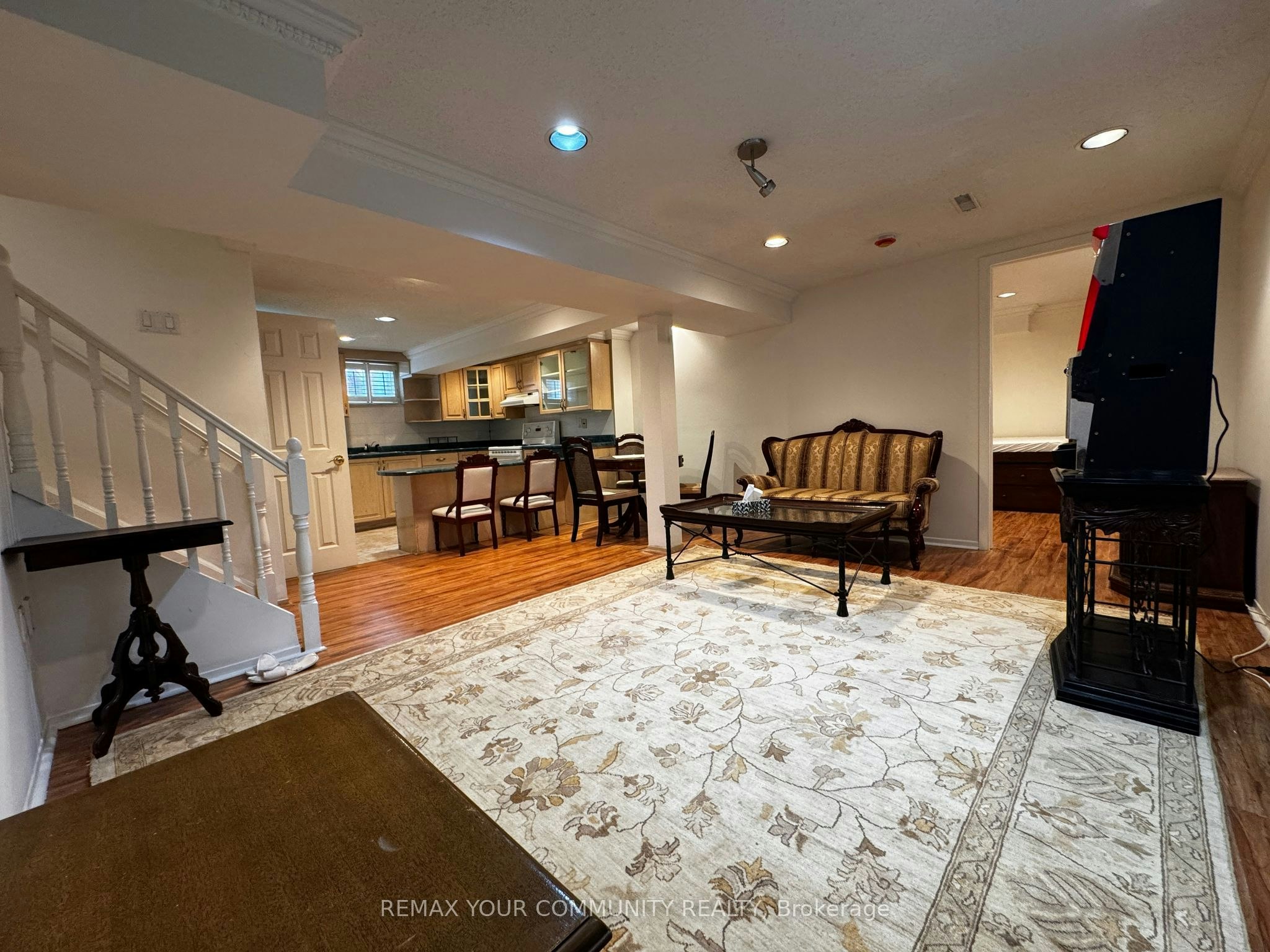 Basement-198 Stephen Street, Richmond Hill, ON, L4C 5P1