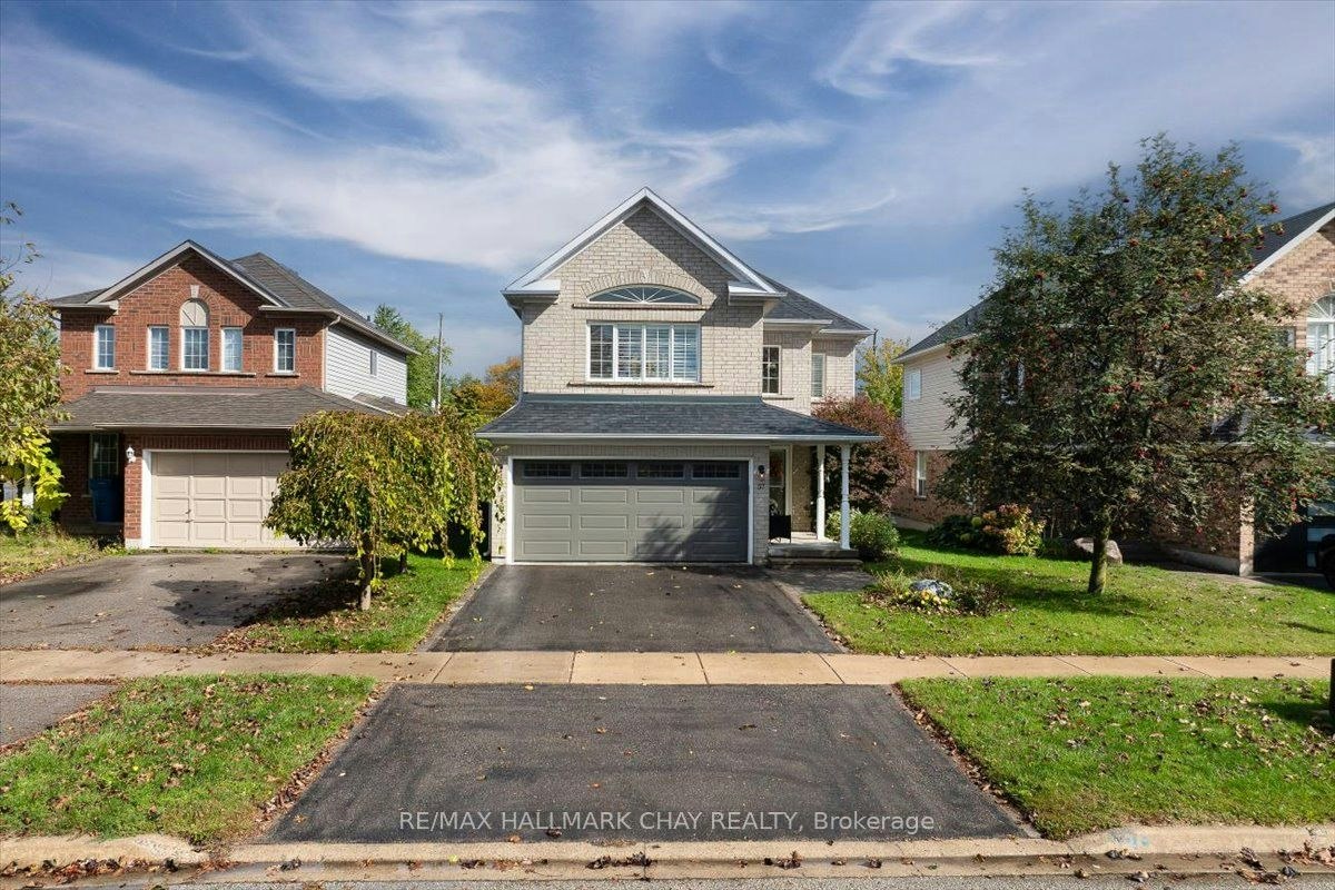 37 Joliette Place, Georgina, ON, L4P 3Y9