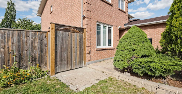 6 Mcquarrie Lane, Vaughan, ON, L6A 1A3 - 5