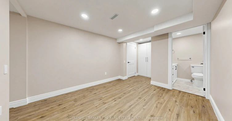6 Mcquarrie Lane, Vaughan, ON, L6A 1A3 - 42