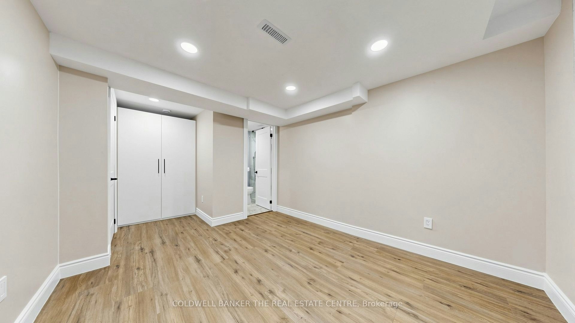 6 Mcquarrie Lane, Vaughan, ON, L6A 1A3 - 9