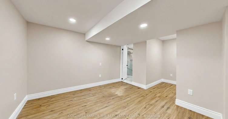 6 Mcquarrie Lane, Vaughan, ON, L6A 1A3 - 38